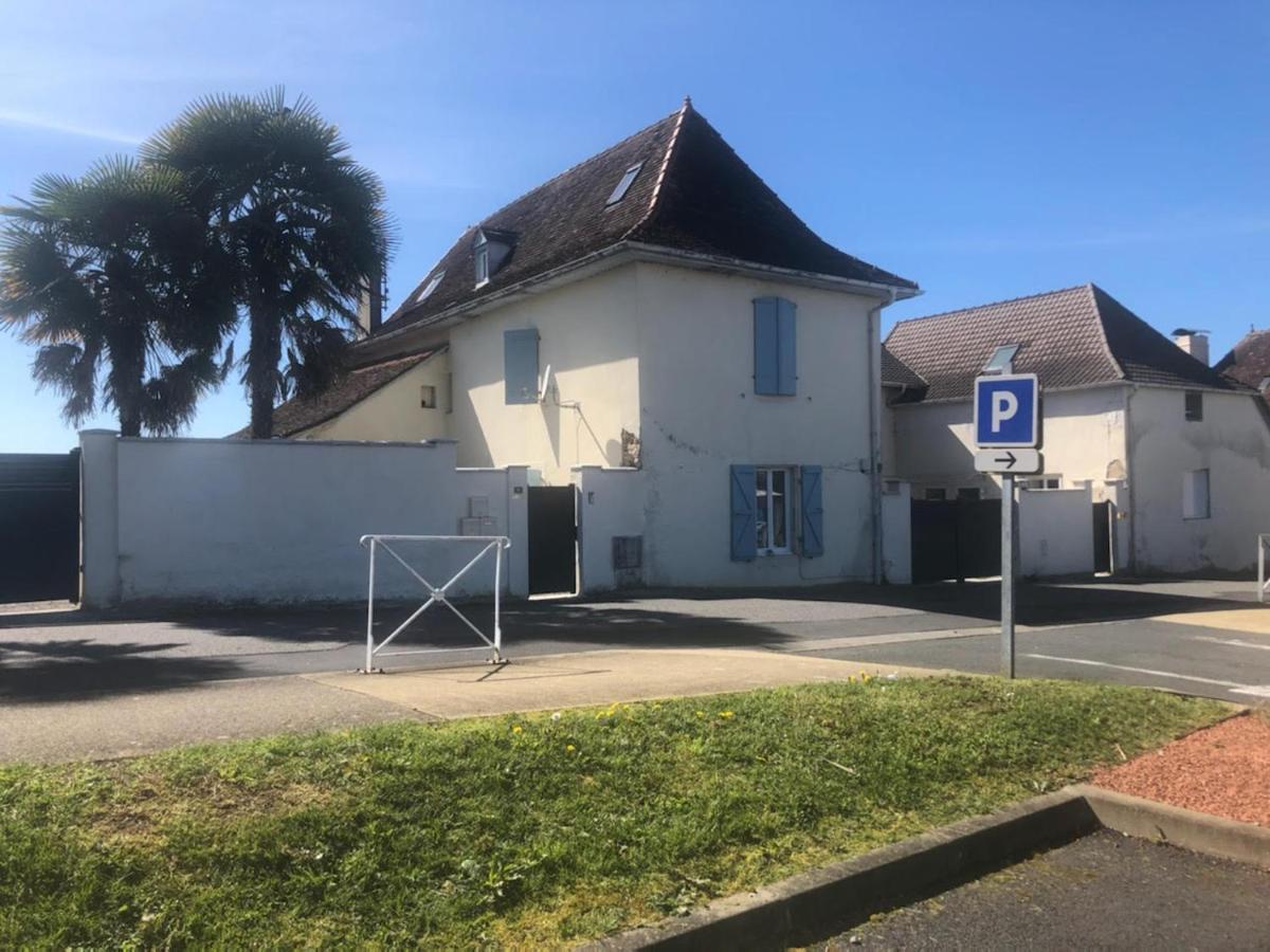 Appartement Meuble Classe 2 Etoiles Tout Confort Lagor Exterior photo